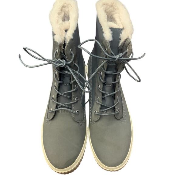 Timberland Women's Skyla Bay 6" Gray Faux Fur Fold Down Nubuck Boot US 8.5 - Picture 2 of 9